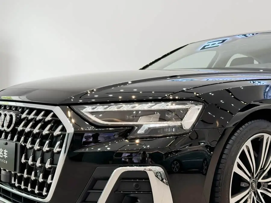 أودي A8 طراز 2025 A8L 45 TFSI كواترو فاخرة