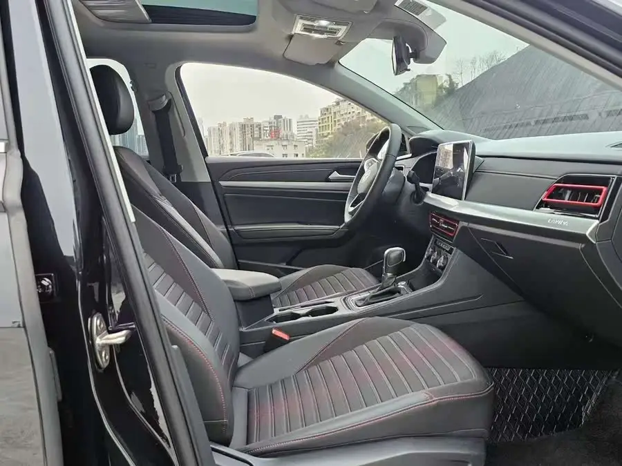 لافيدا 2024 300TSI DSG النسخة الكاملة