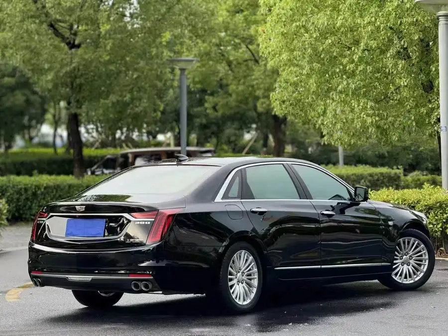 كاديلاك CT6 2021 28T الرائدة في نظام القيادة الفائقة