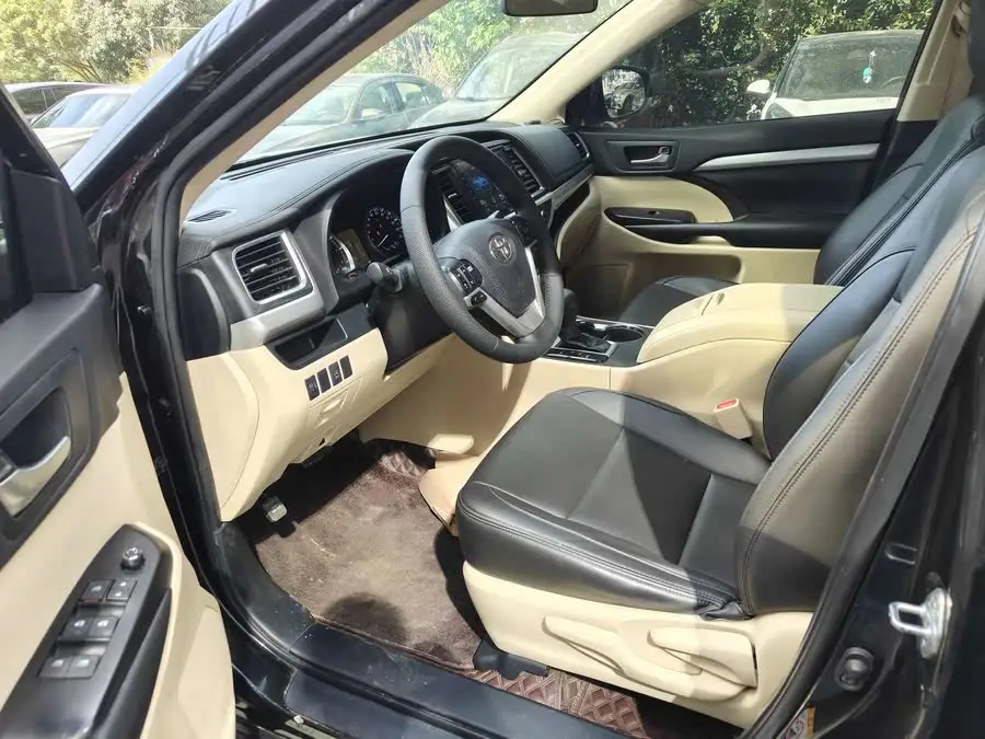 هايلاندر 2018 2.0T نسخة النخبة ذات الدفع الثنائي 7 مقاعد المستوى السادس