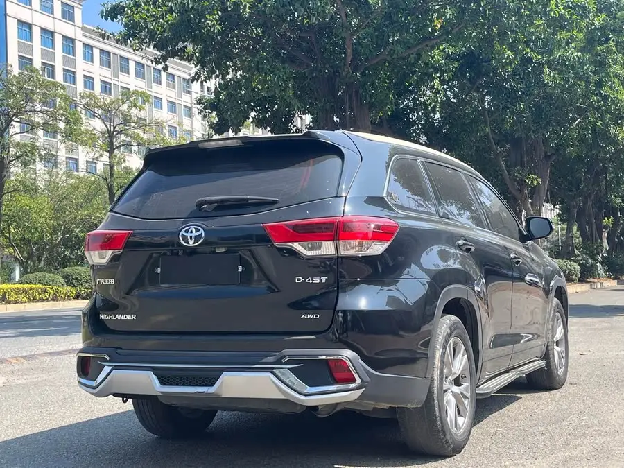 هاي لاندر 2018 2.0T فئة النخبة ذات الدفع الرباعي 7 مقاعد معيار VI الوطني