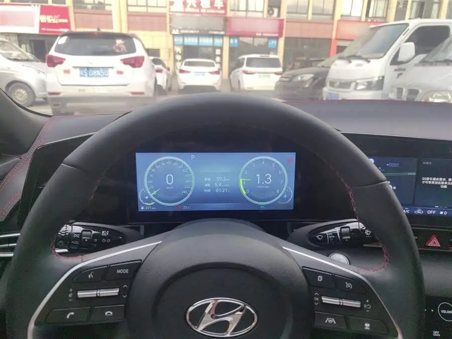 إيلانتر 2022 1.5L CVT LUX بريميوم