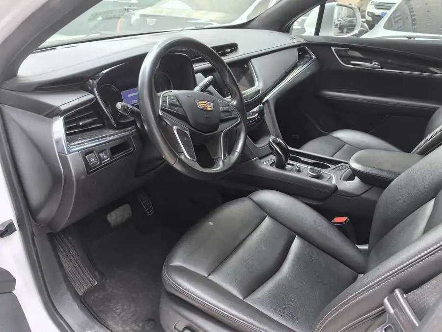 Cadillac XT5 2021 2.0T Luxury FWD