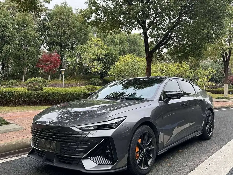 Changan UNI-V 2022 1.5T Premium