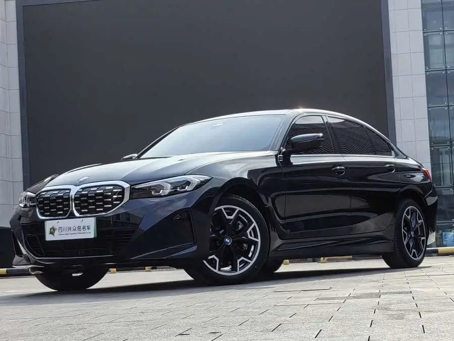 بي إم دبليو i3 2024 eDrive 35 L