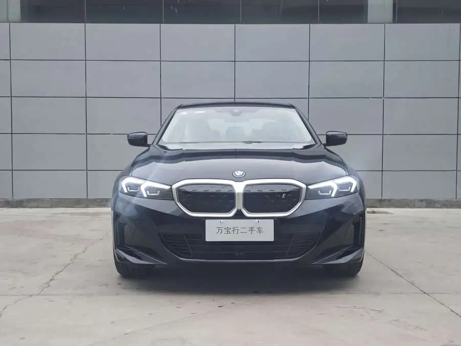 بي إم دبليو i3 2024 eDrive 35 L