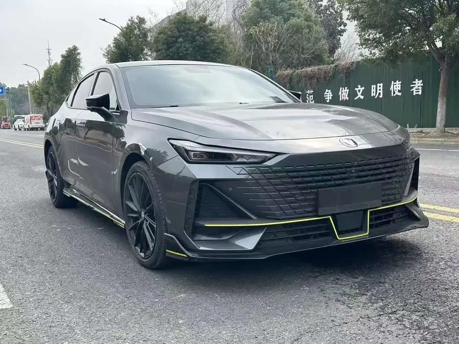 Changan UNI-V 2023 1.5T Sports Version