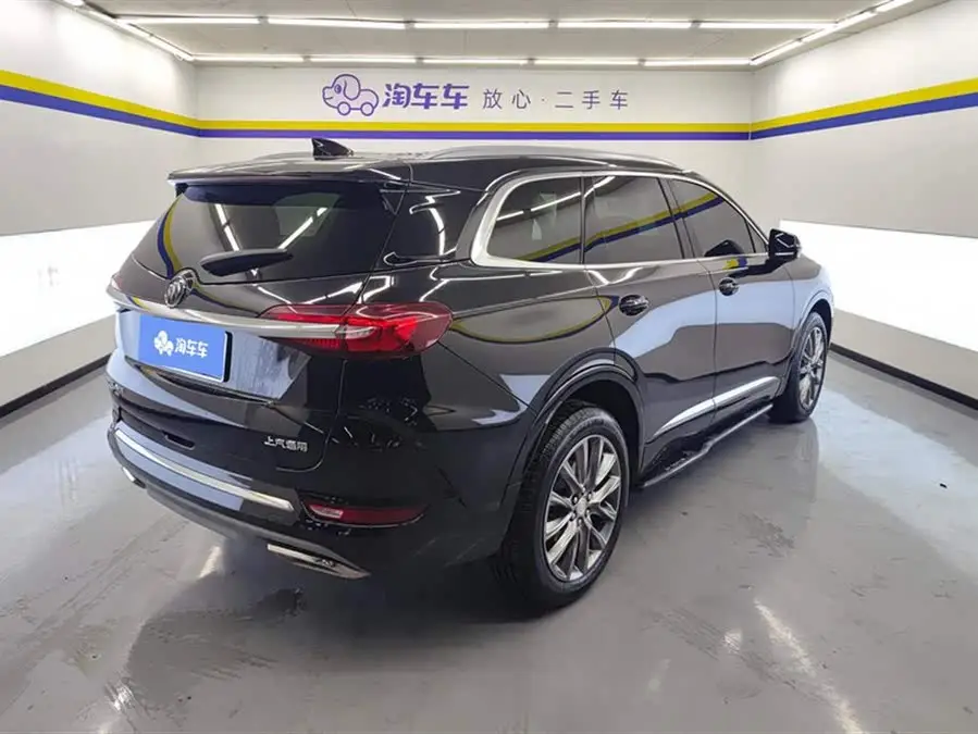 إنفيجن 2022 طراز 652T الدفع الرباعي الفاخر 7 مقاعد