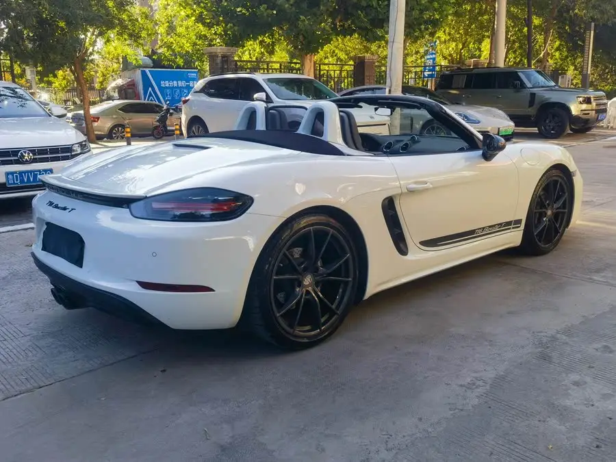 Porsche 718 2022 Boxster T 2.0T