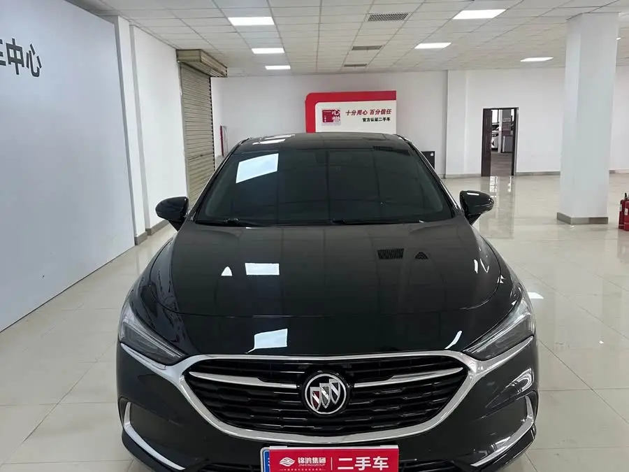 بيوك لاكروس 2022 652T فاخرة