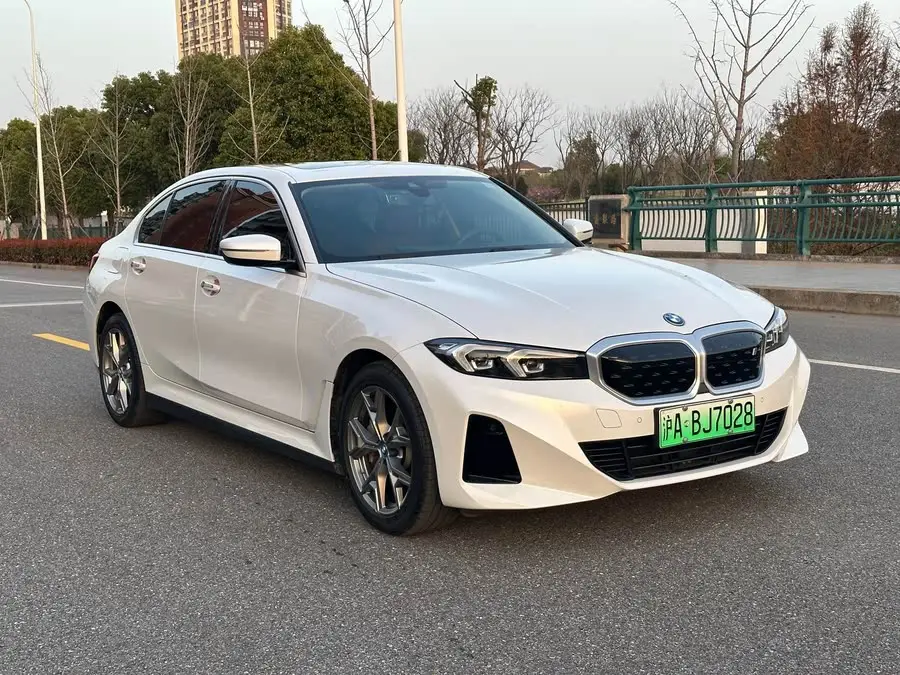 بي إم دبليو i3 2022 eDrive 35 L