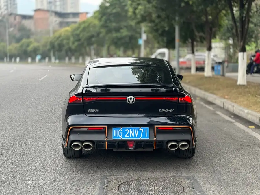 Changan UNI-V 2023 1.5T Sport Version