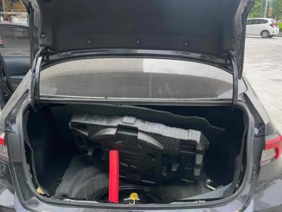 أسد آسيا 2021 2.0 لتر فئة فاخرة