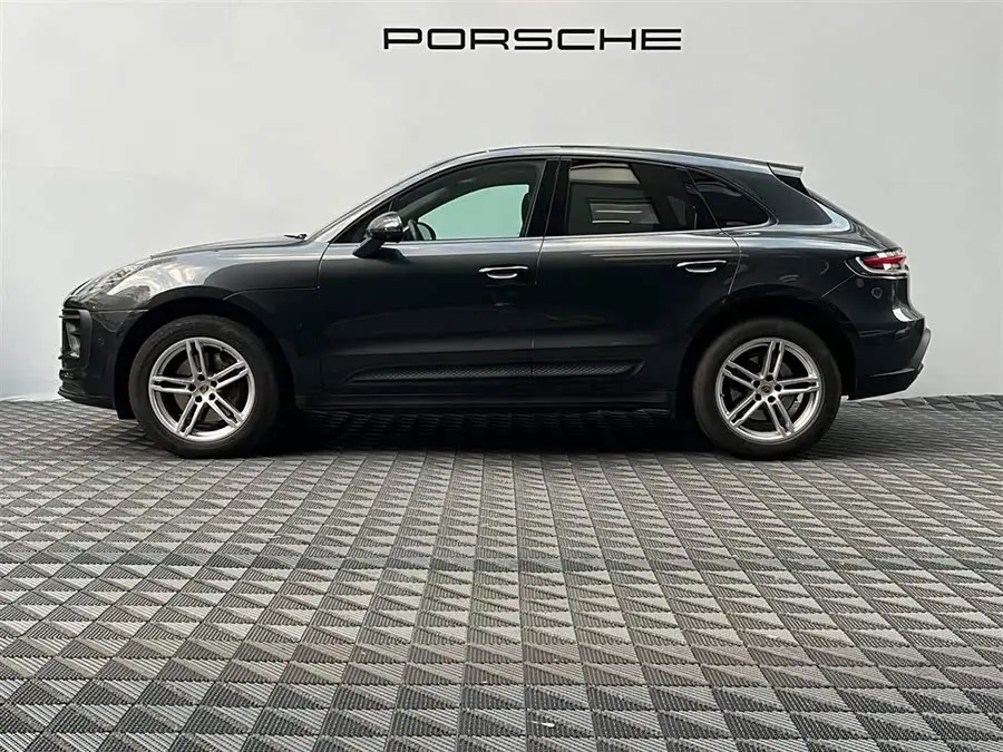 2023 Macan 2.0T