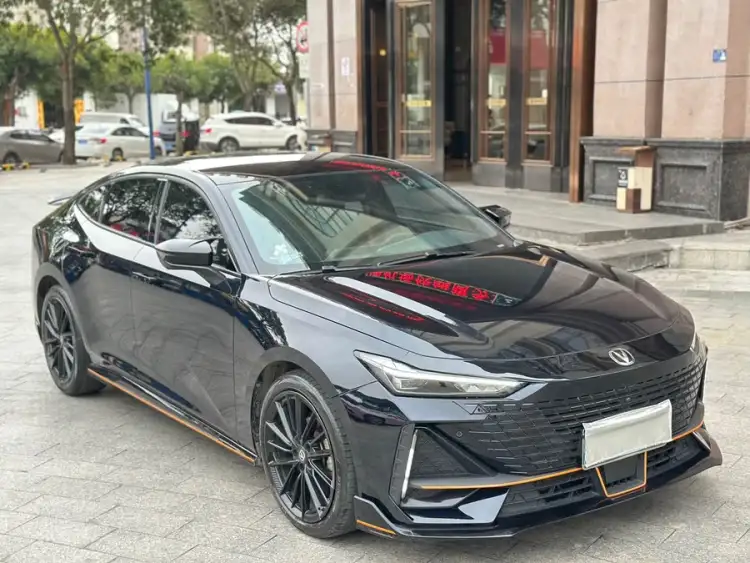 Changan UNI-V 2023 1.5T Sport Version