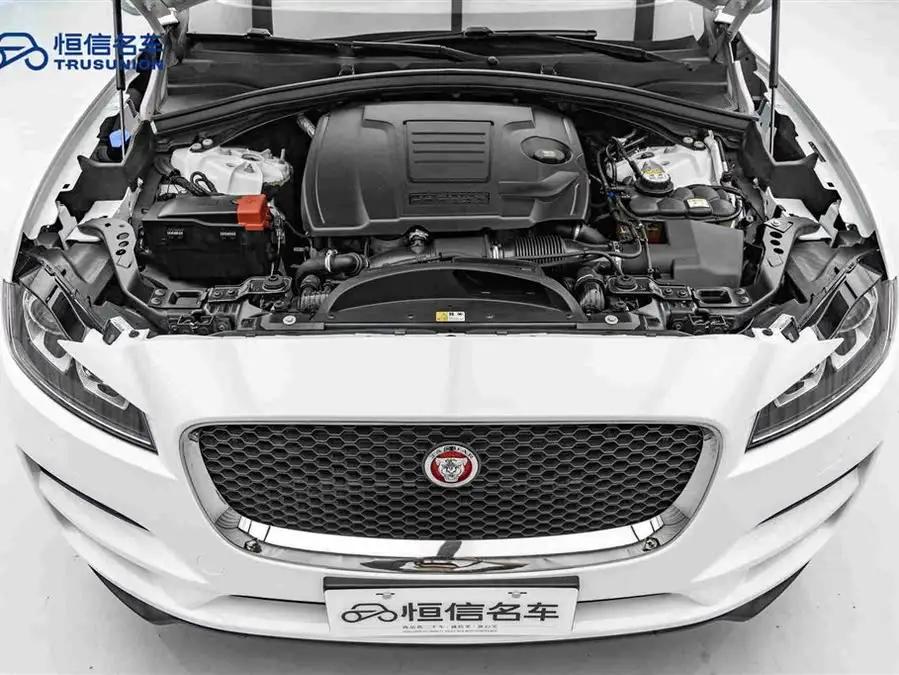 Jaguar F-PACE 2020 2.0T Urban Luxury Edition