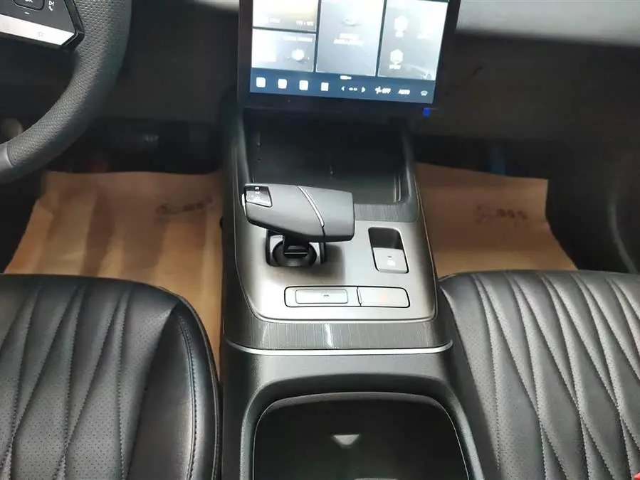 يدونغ 2024 1.5T GDI أوتوماتيكي طراز رائد