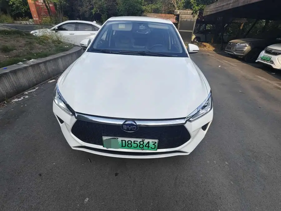 بي واي دي e2 2019 إصدار 400 للسفر