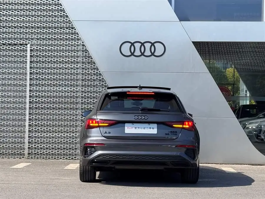 2023 Audi A3 Sportback 35 TFSI Stylish Sport