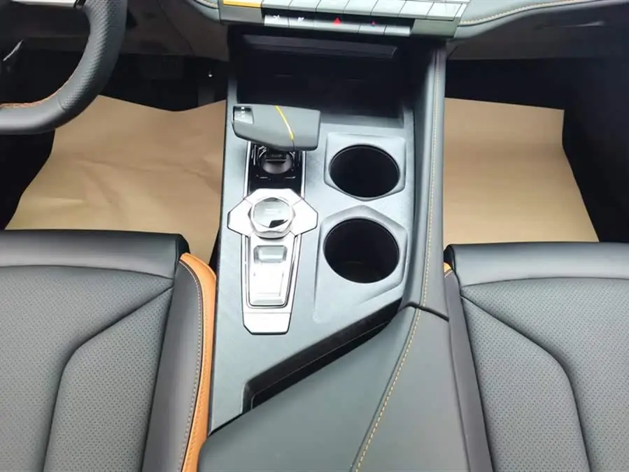 Changan UNI-V 2023 1.5T Premium