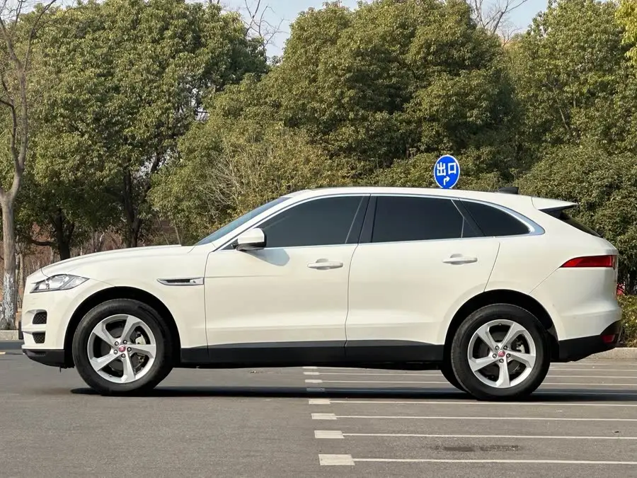 Jaguar F-PACE 2020 2.0T Urban Luxury Edition