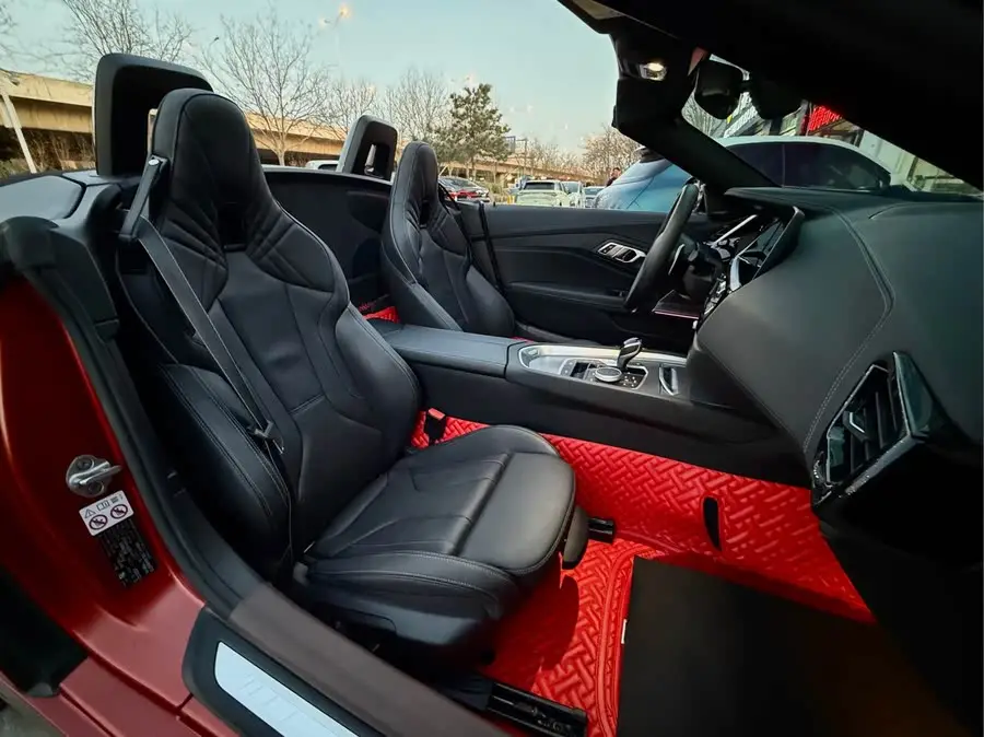 بي إم دبليو Z4 2020 sDrive 25i إصدار الشمس