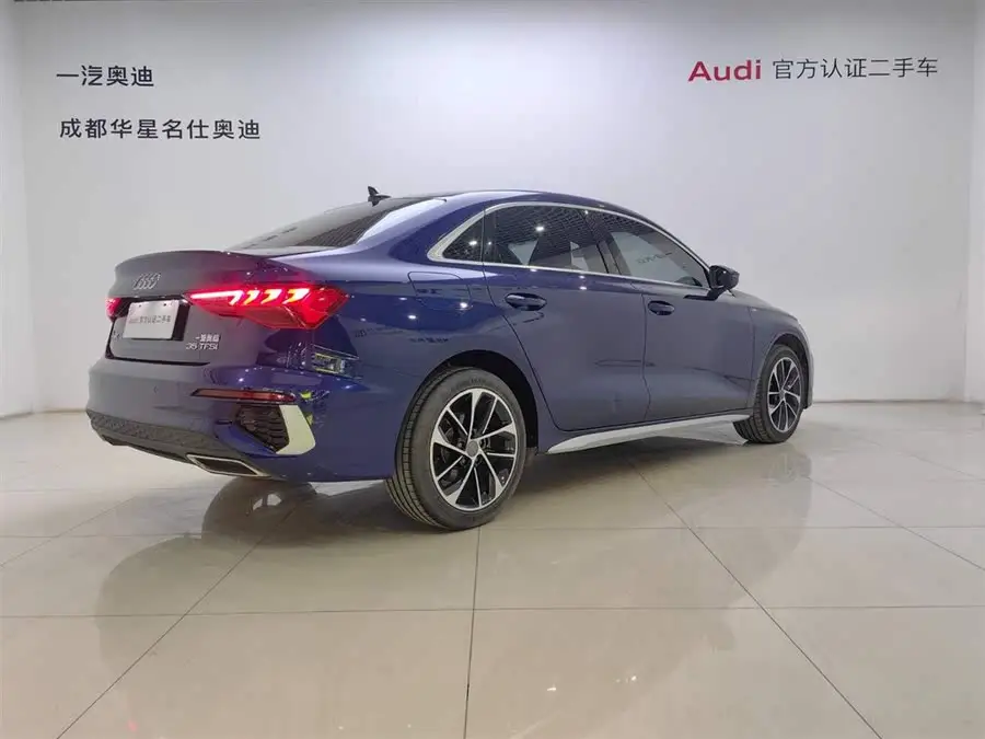 أودي A3 طراز 2021 A3L ليموزين 35 TFSI الموديل الرياضي التقدمي