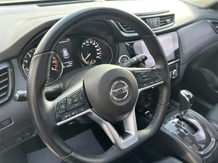 نيسان إكس-ترايل 2021 2.0 لتر CVT 2WD XL إصدار الذكرى السنوية للراحة