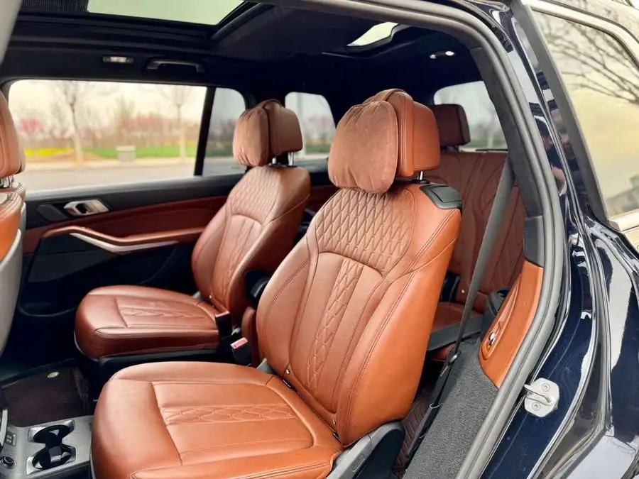 بي إم دبليو X7 2021 طراز مُعدل xDrive40i حزمة M الرياضية الحصرية