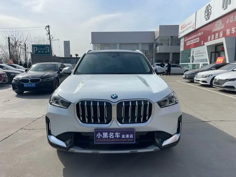 بي إم دبليو X1 2023 sDrive25Li حزمة تصميم X