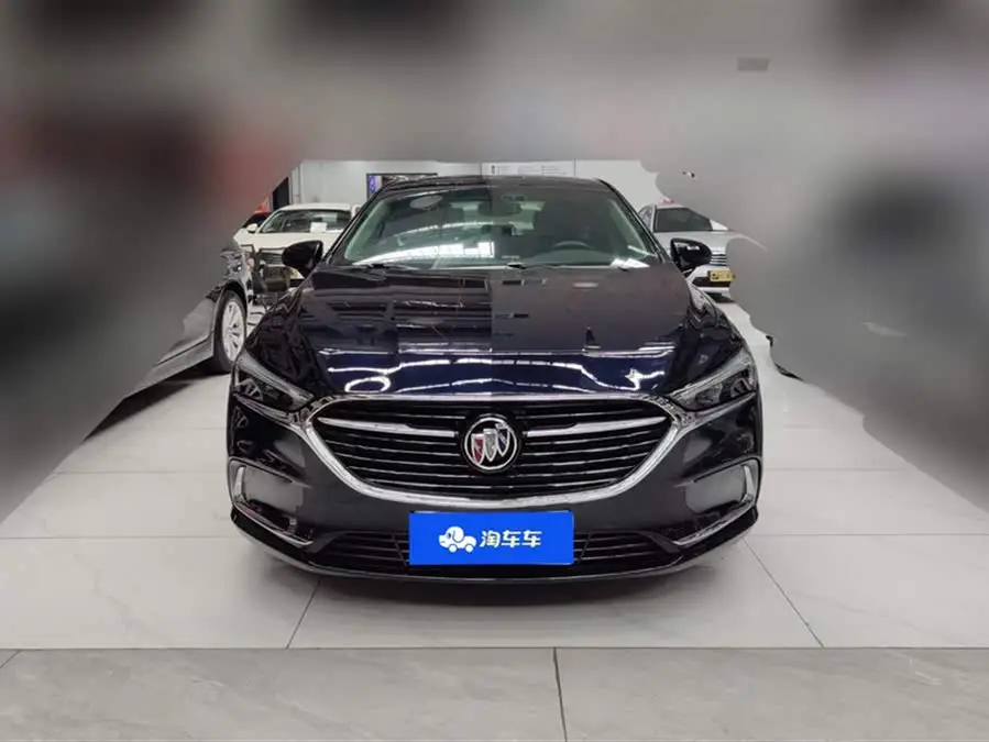 بيوك لاكروس 2022 652T فاخرة