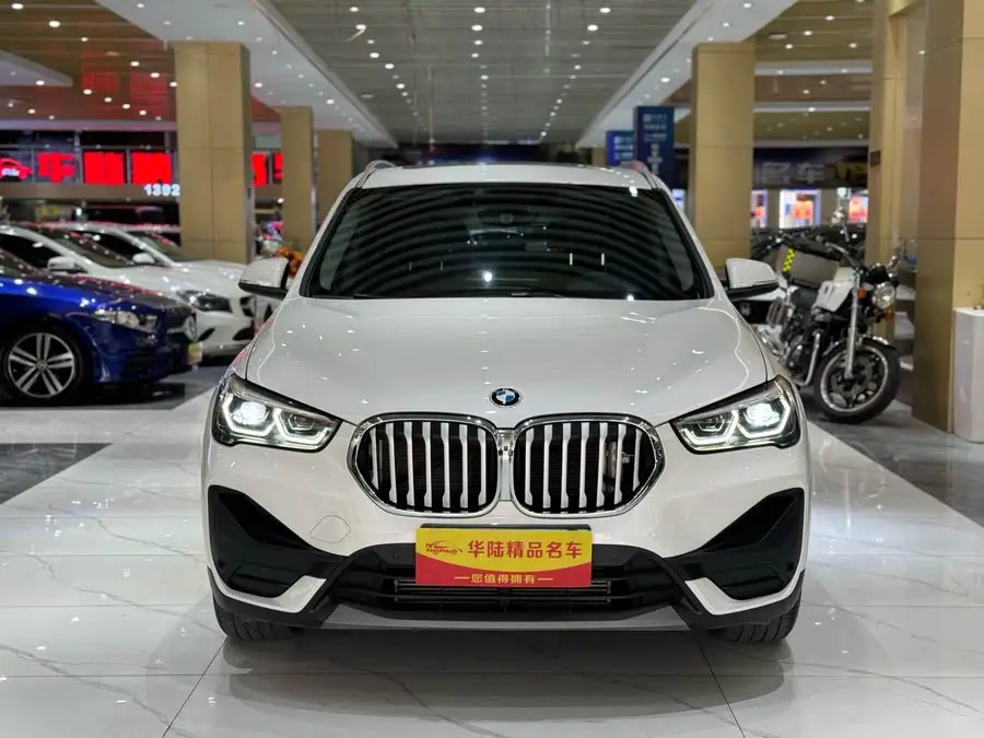 بي إم دبليو X1 2022 sDrive25Li نسخة رائدة