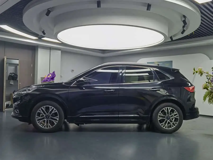 2020 Ford Escape EcoBoost 245 AWD Premium