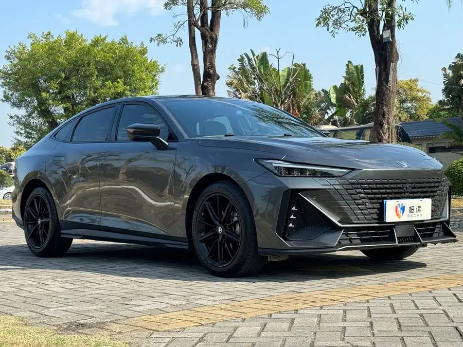 Changan UNI-V 2022 1.5T Premium