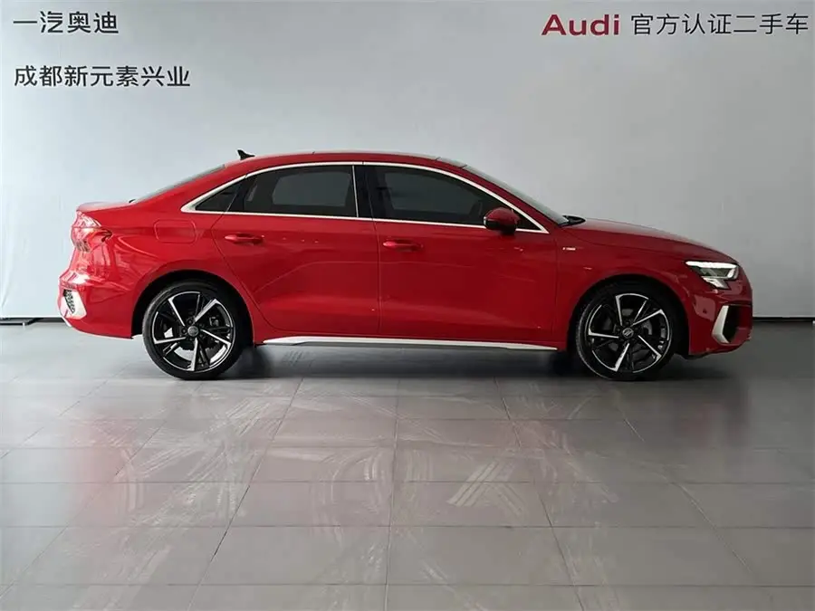 أودي A3 2021 A3L ليموزين 35 TFSI الطراز الرياضي العصري