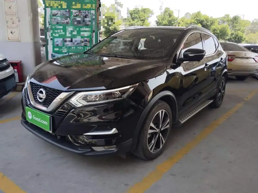 2022 نيسان قاشقاي 2.0 لتر CVT XV برميوم الفاخرة