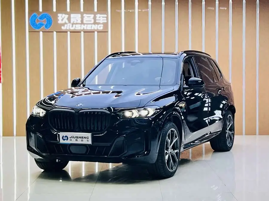 BMW X5 2023 xDrive 30Li Luxury M Sport Package