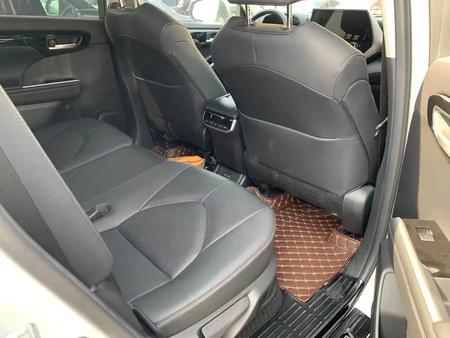 هايلاندر 2022 طراز هجين 2.5 لتر دفع رباعي فاخر 7 مقاعد