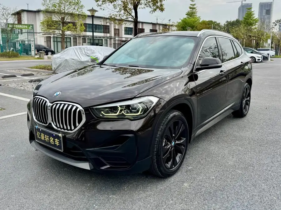 بي إم دبليو X1 2021 sDrive20Li إصدار الموضة