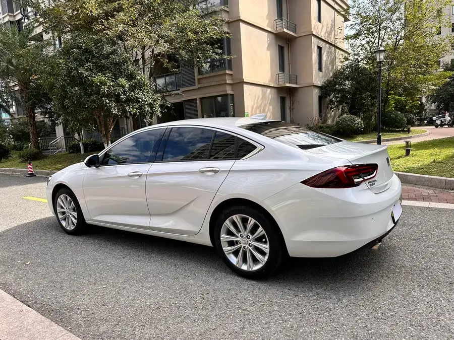 بيوك ريجال 2024 28T إصدار الاستمتاع