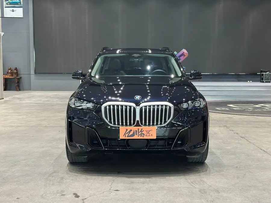بي إم دبليو X5 2023 xDrive 30Li طراز الفخامة M حزمة الليل الرياضية