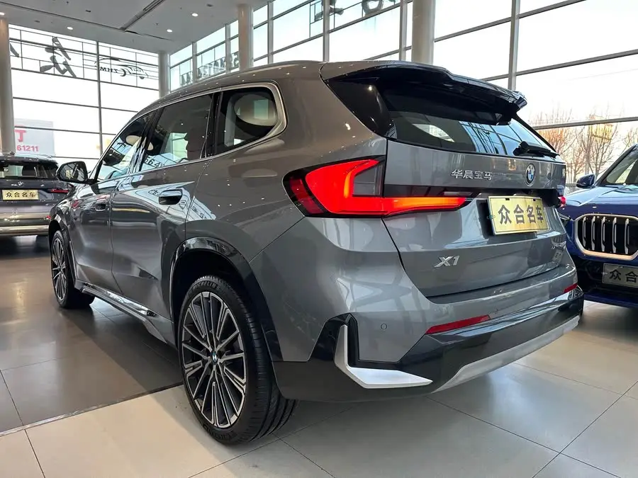 BMW X1 2023 xDrive25Li X Design Package