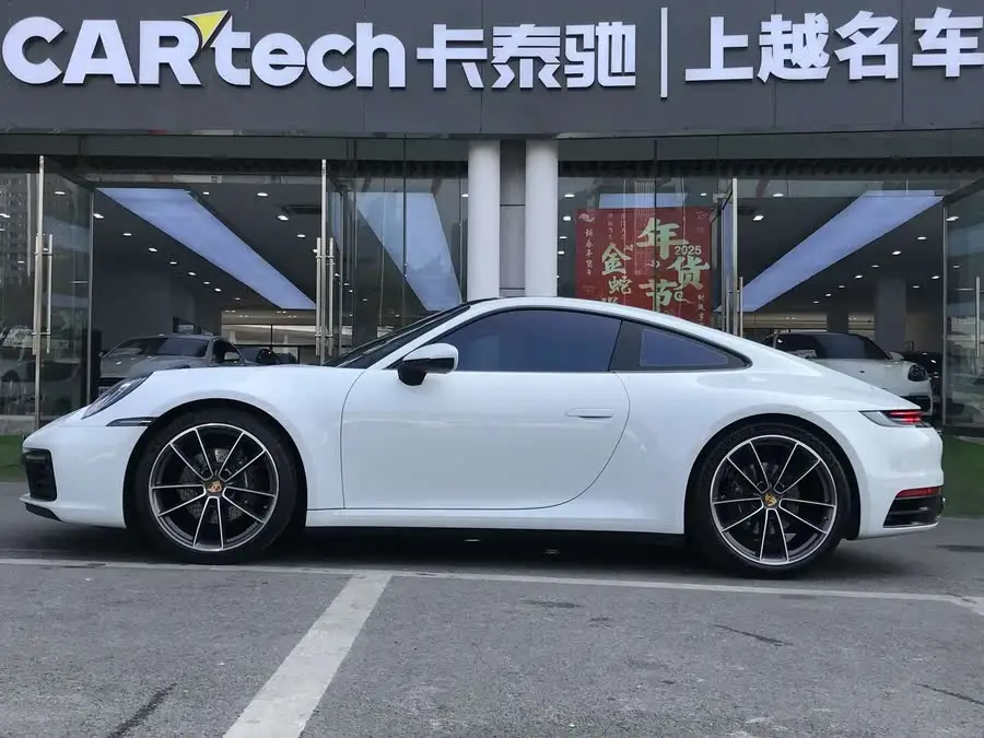 Porsche 911 2022 Carrera 3.0T