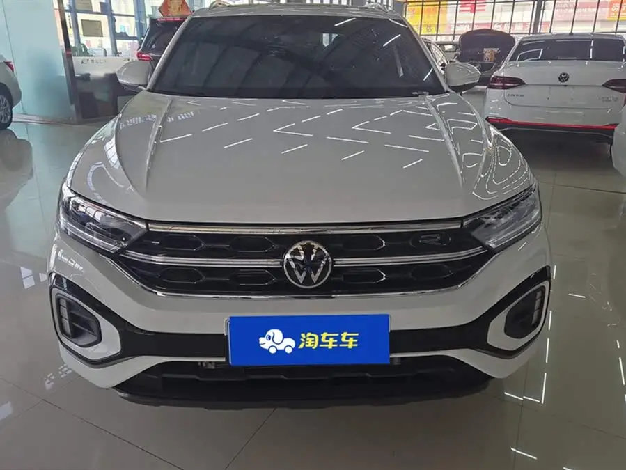 T-ROC 2023 طراز 300 TSI DSG دفع ثنائي نسخة تشينغوانغ