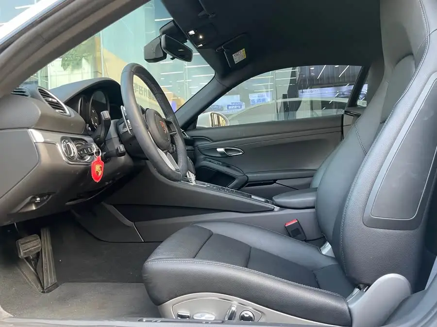 Porsche 718 2022 Cayman 2.0T