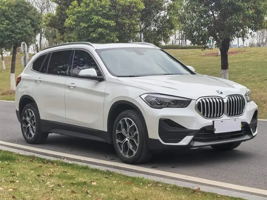 بي إم دبليو X1 2021 طراز facelift sDrive25Li الطراز الرائد