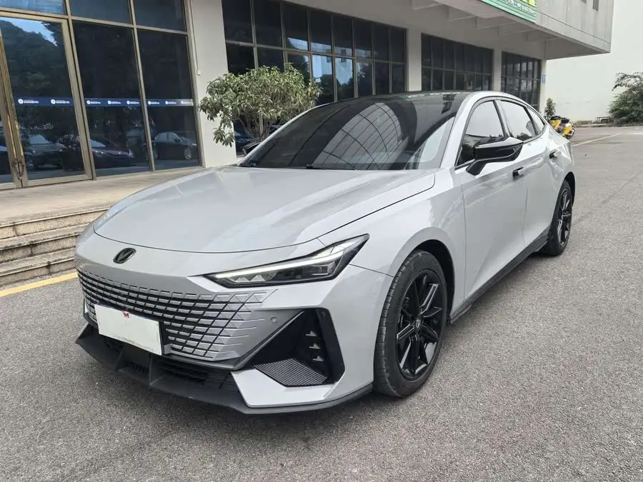 Changan UNI-V 2022 1.5T Premium