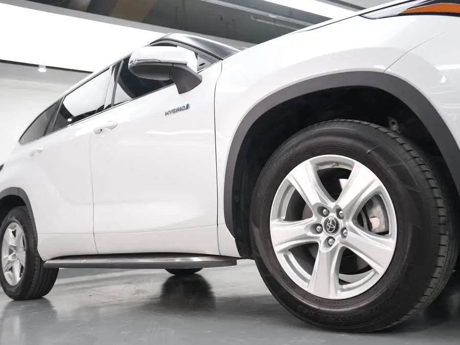 Highlander 2023 2.5L Smart Hybrid Dual Engine FWD Elite Version 7-Seater