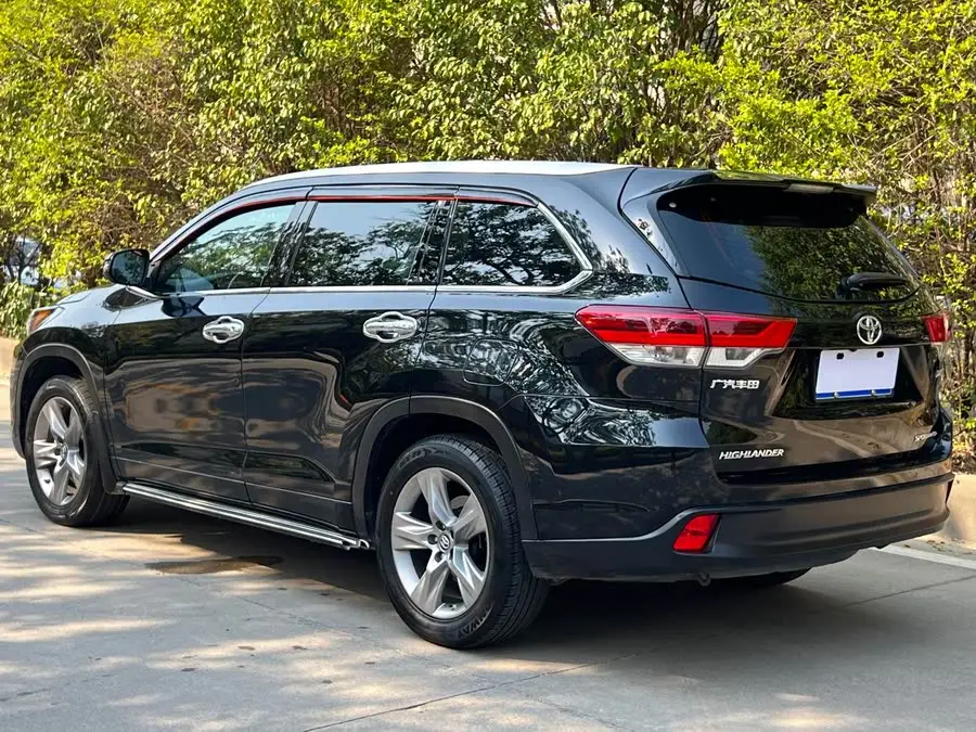 Highlander 2018 2.0T AWD Premium 7-seater National VI