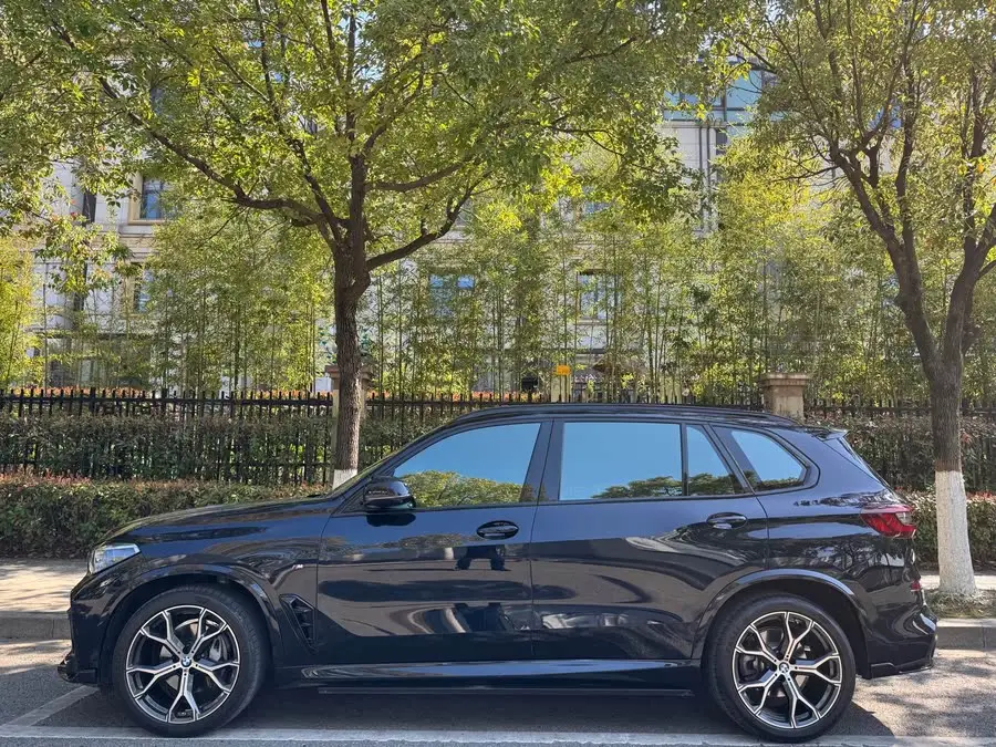 BMW X5 2022 Facelift xDrive 40Li M Sport Package